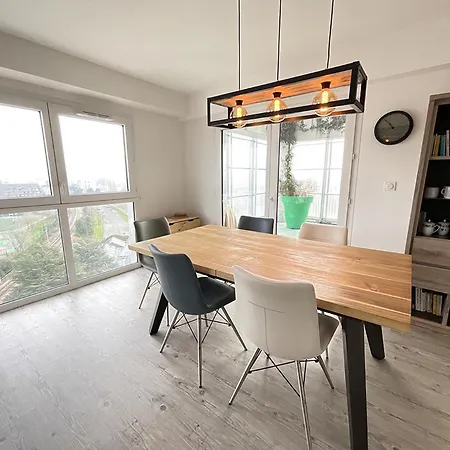 Duplex Lumineux Sur L'ile De Avec Parking
